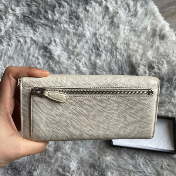 Prada white wallet - Picture 4 of 5